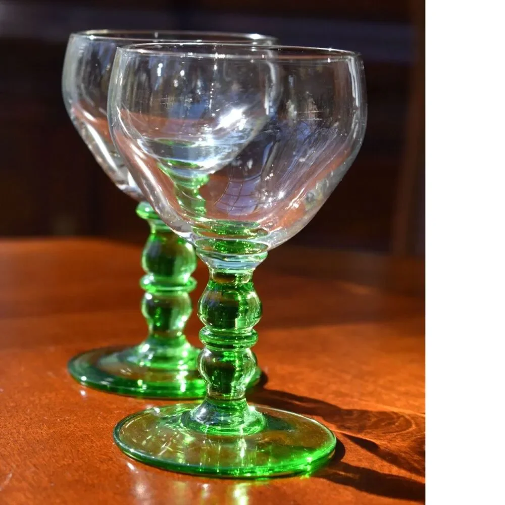 Set of 2 Roemer Wine Glasses with Green Foot